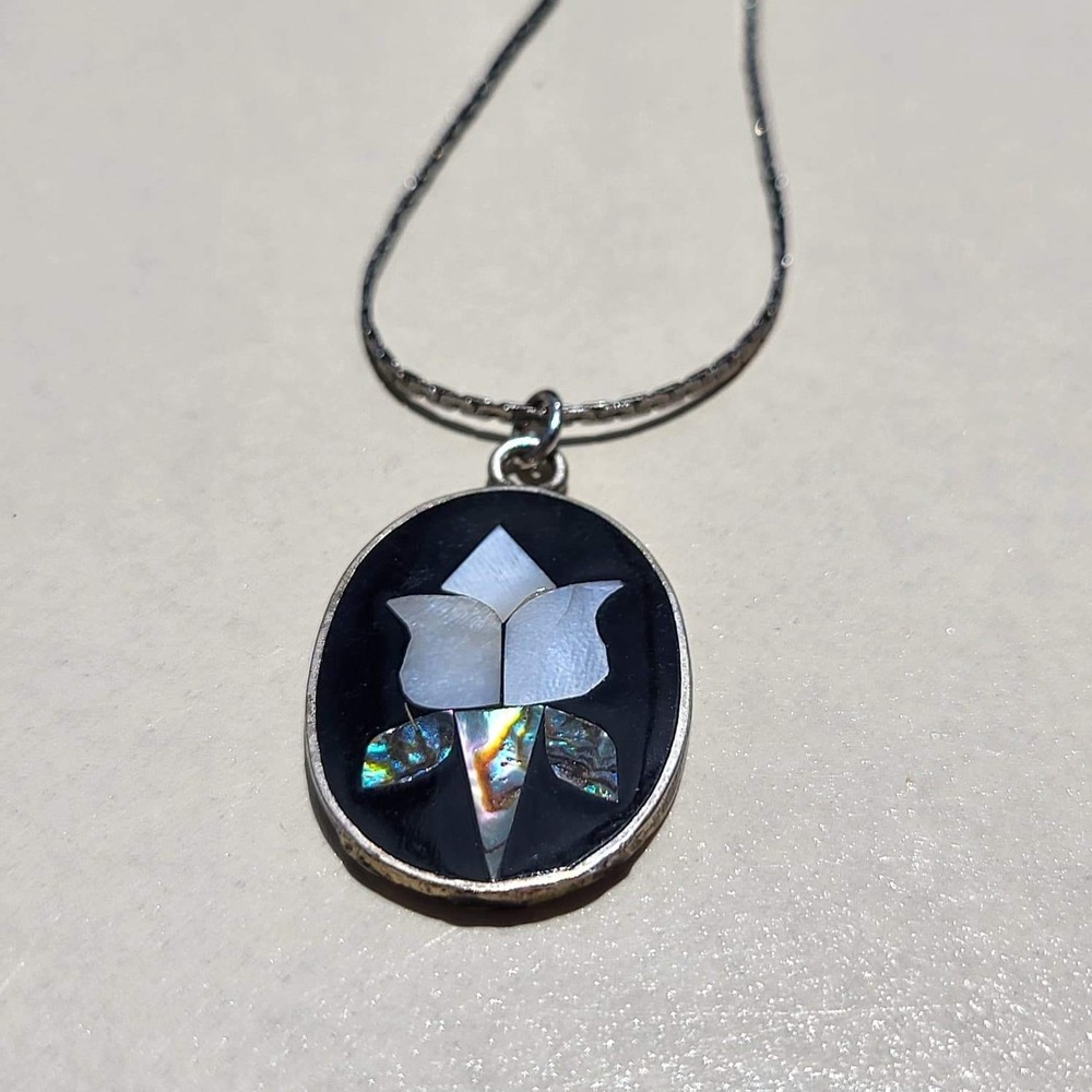 925 Sterling Silver Mexico Onyx Abalone Inlay Tulip Necklace 16in Boho